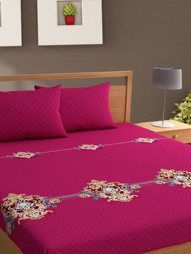 https://cdn.shopify.com/s/files/1/1857/6931/products/5a9d5c32-927d-478e-8d29-c3bd011c98b41693066577374BajosPinkCream-ColouredEthnicMotifs210TCKingBedsheetwith2Pil1.jpg?v=1703313848